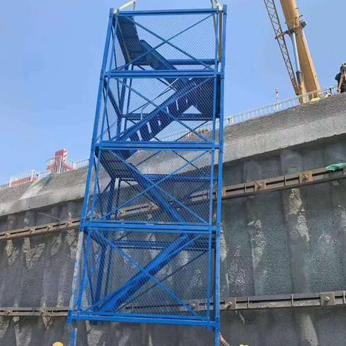 75型安全爬梯 建筑施工的坚实守护者